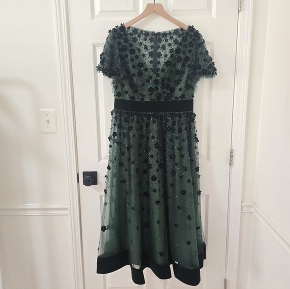 Mac Duggal Embellished Butterfly Sleeves Velvet Hem Midi Dress Size 10 - Picture 2 of 7